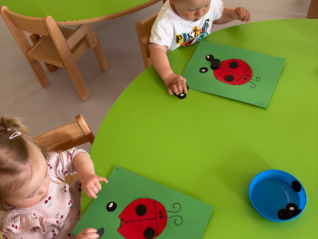 PIERWSZE ZAJĘCIA INTEGRACYJNE W NASZYM ŻŁOBKU.